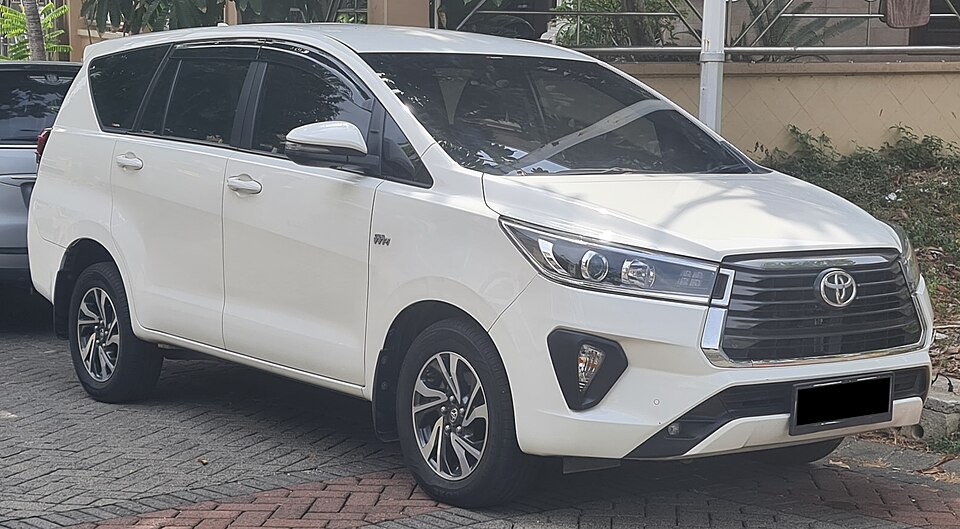 Toyota Innova Reborn